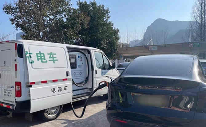 塔什库尔汽车搭电