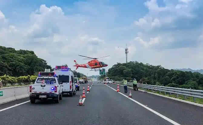塔什库尔高速公路汽车救援案例